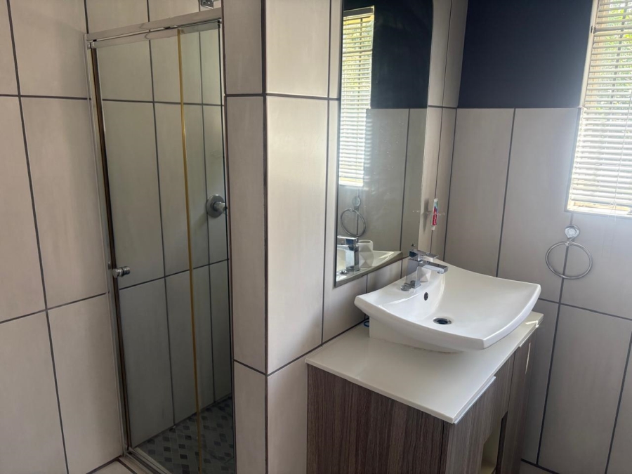 To Let 3 Bedroom Property for Rent in Campher Park Eastern Cape